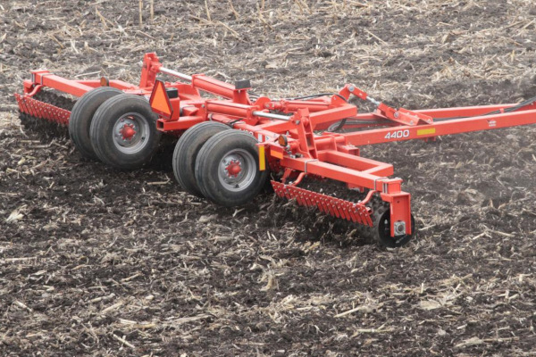 Kuhn | Packers | 4400 Packer for sale at Western Implement, Colorado