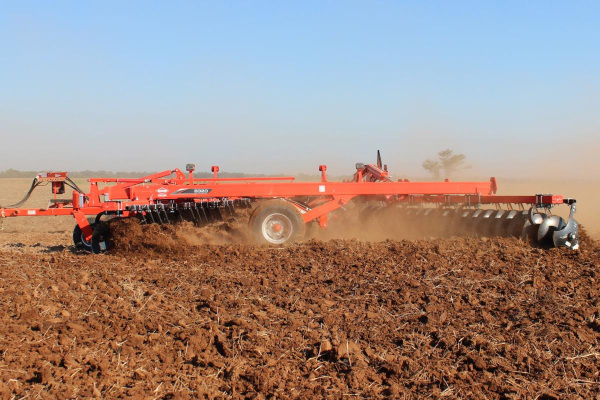 Kuhn | Class III: Primary Tillage | 8320 Tandem for sale at Western Implement, Colorado