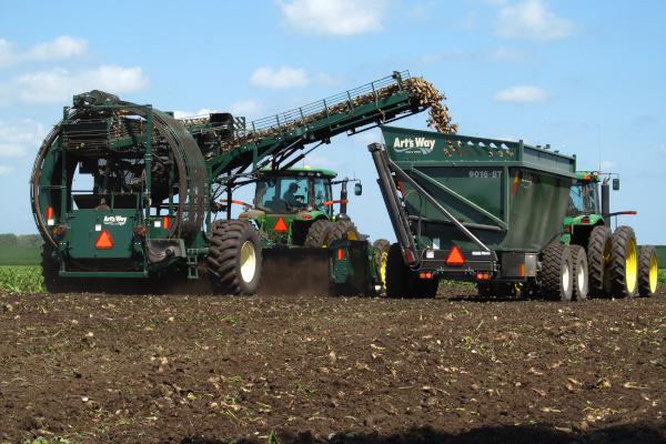 Art's Way Sugar Beet Equipment