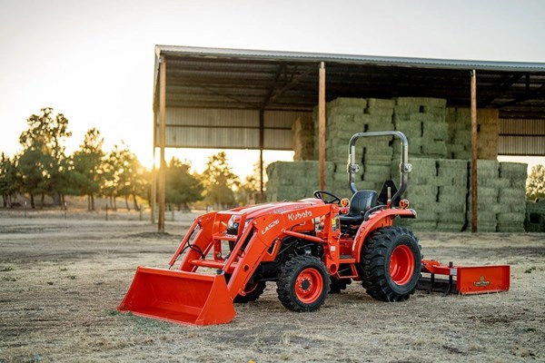 Kubota L3302