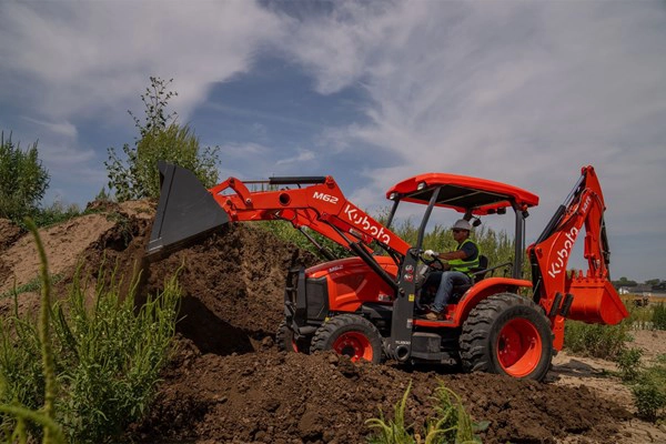 Kubota M62