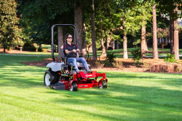 Exmark Radius E-Series Zero-Turn Mower